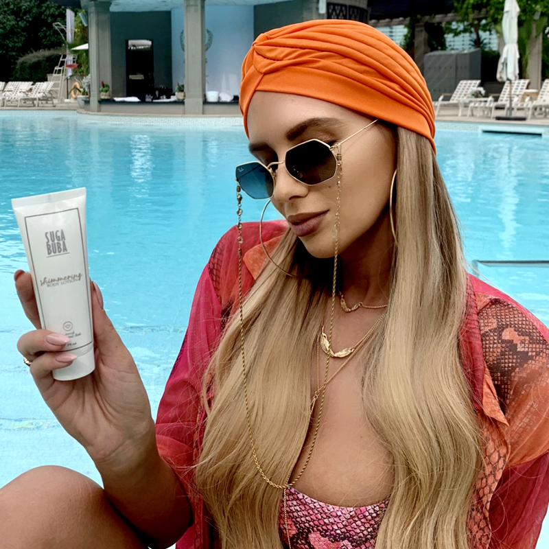 Блестящ лосион за тяло с диамантен прах Shimmering body lotion with diamond dust
SUGA BUBA