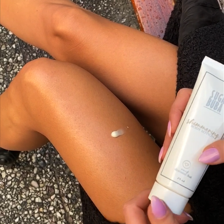 Блестящ лосион за тяло с диамантен прах Shimmering body lotion with diamond dust
SUGA BUBA