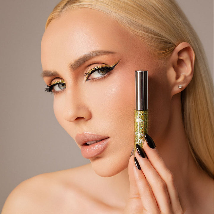 Жасмин Маджид позира с блестяща очна линия Goldie metal glow
Jasmin Majid 
with Shimmering eyeliner Goldie metal glow
SUGA BUBA